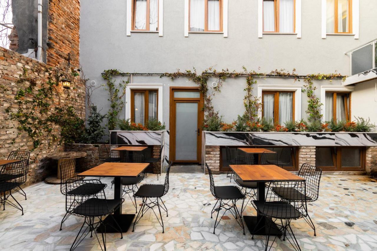 Castillo Rojo Hotel Istanbul Exterior photo