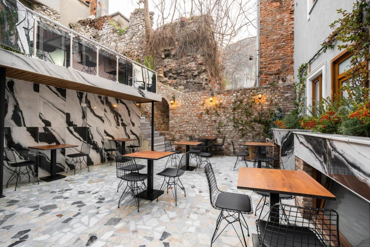 Castillo Rojo Hotel Istanbul Exterior photo